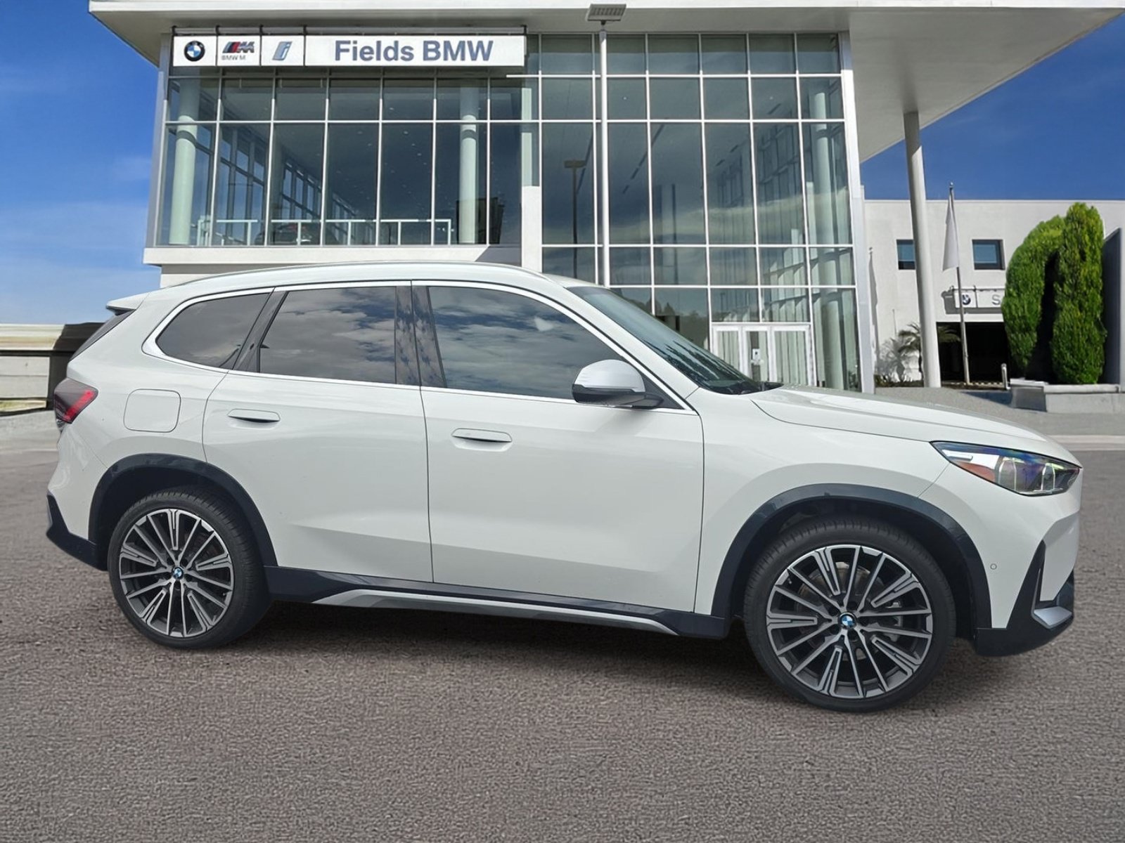 Used 2024 BMW X1 xDrive28i w/ Convenience Package AWD/4WD image 1