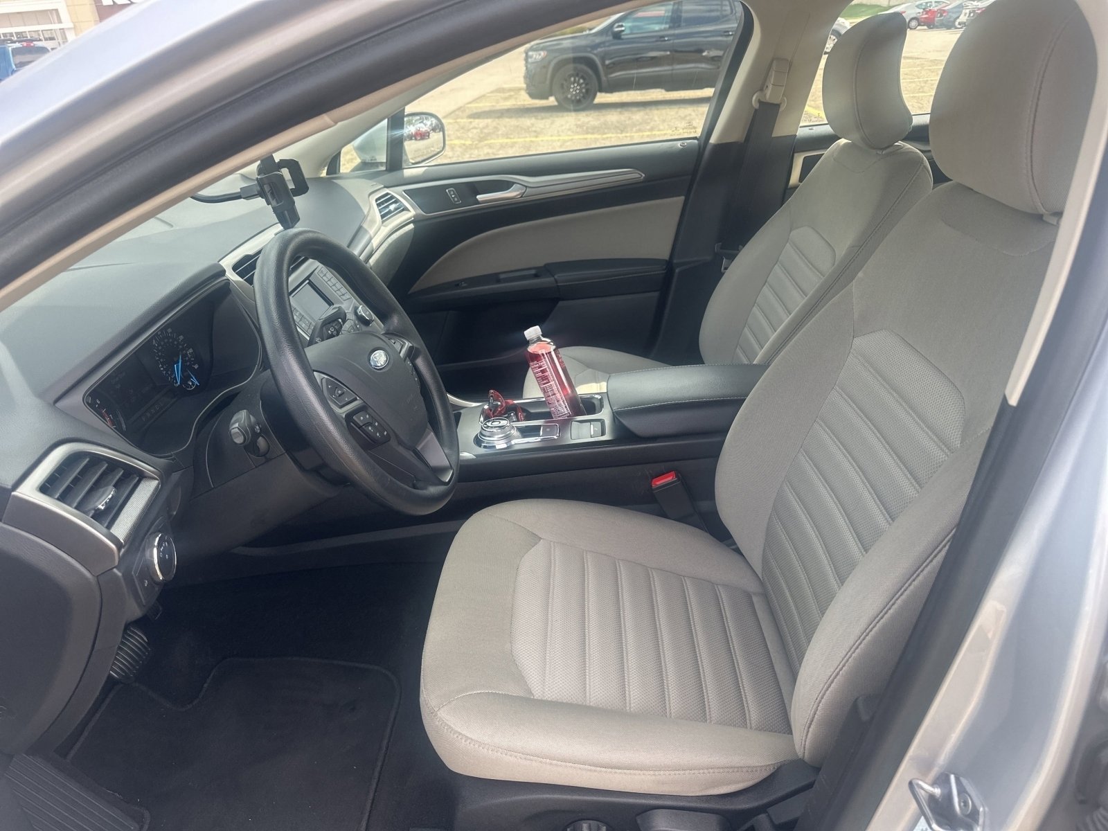 Used 2019 Ford Fusion S image 3