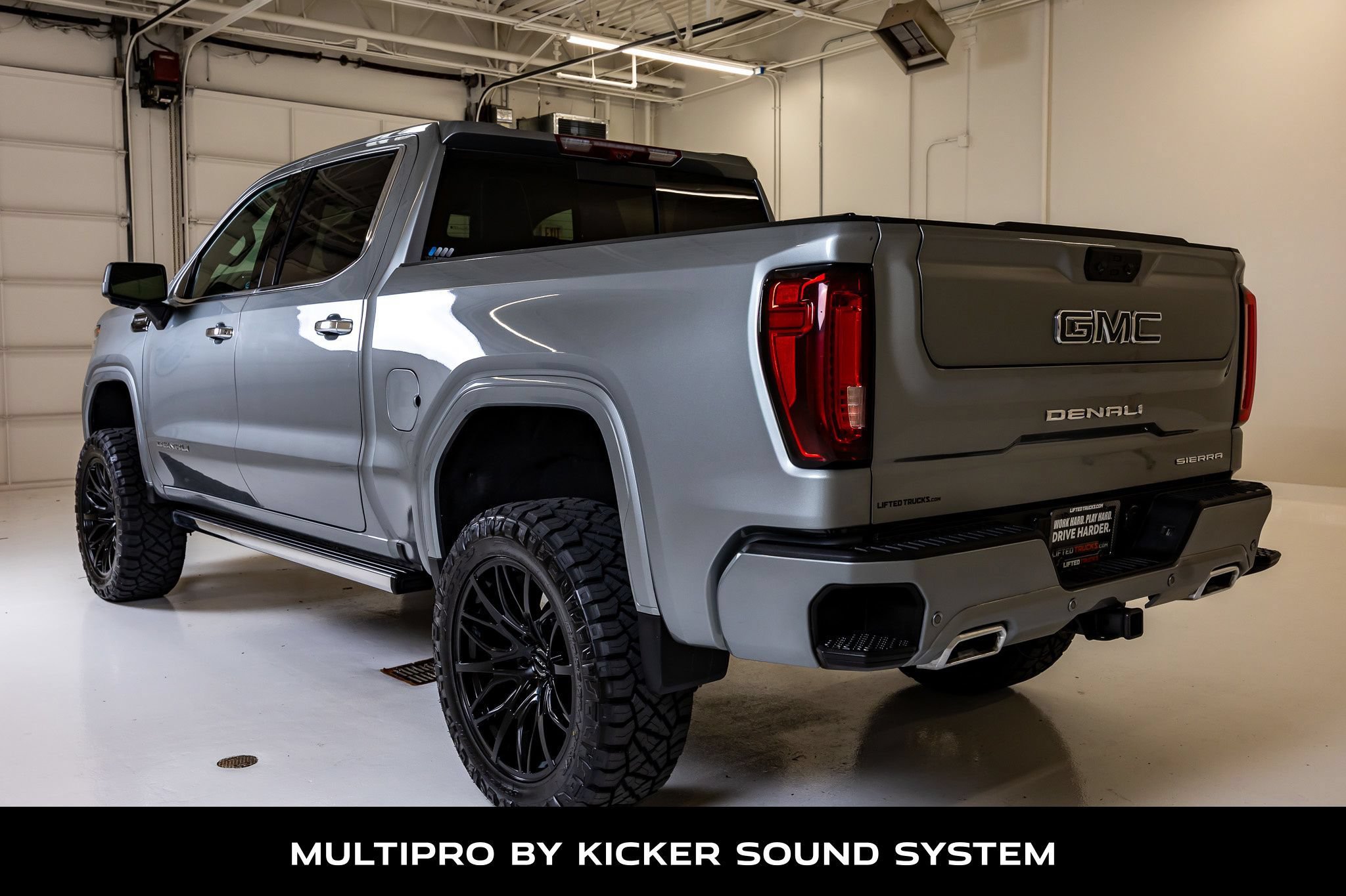 Used 2025 GMC Sierra 1500 Denali Ultimate w/ LPO, Utility Wall Package AWD/4WD image 7