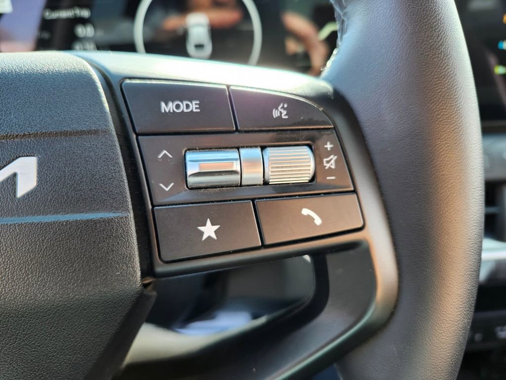 Used 2025 Kia K4 EX image 26