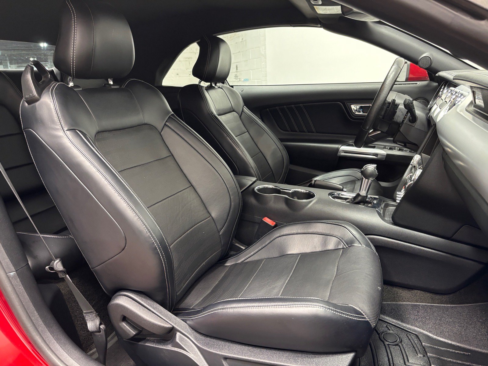 Used 2016 Ford Mustang Premium w/ Equipment Group 201A RWD image 28