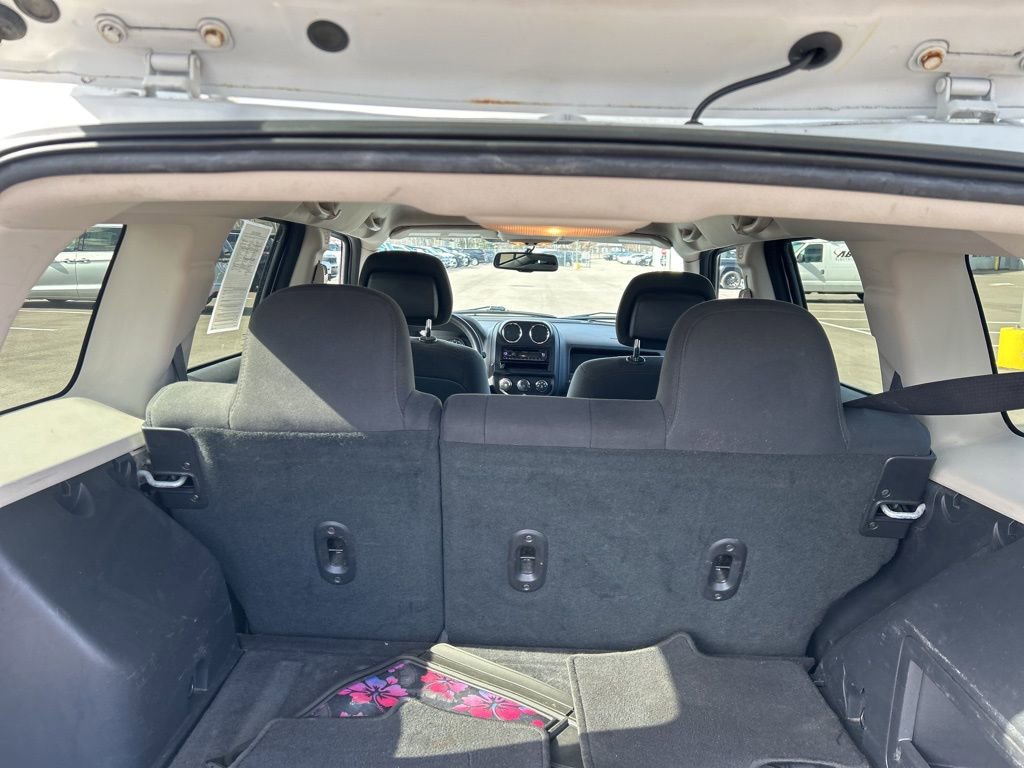 Used 2016 Jeep Patriot Latitude image 12