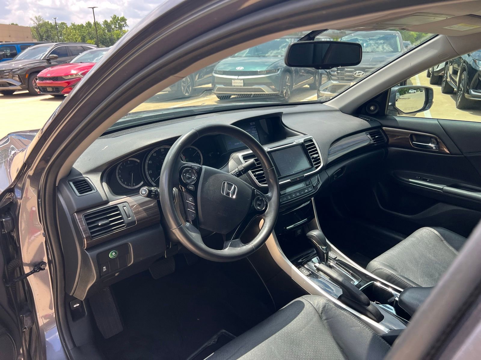 Used 2017 Honda Accord EX-L image 22