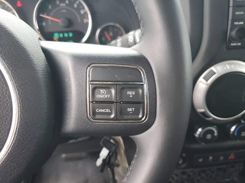 Used 2014 Jeep Wrangler Unlimited Sahara w/ Connectivity Group image 33