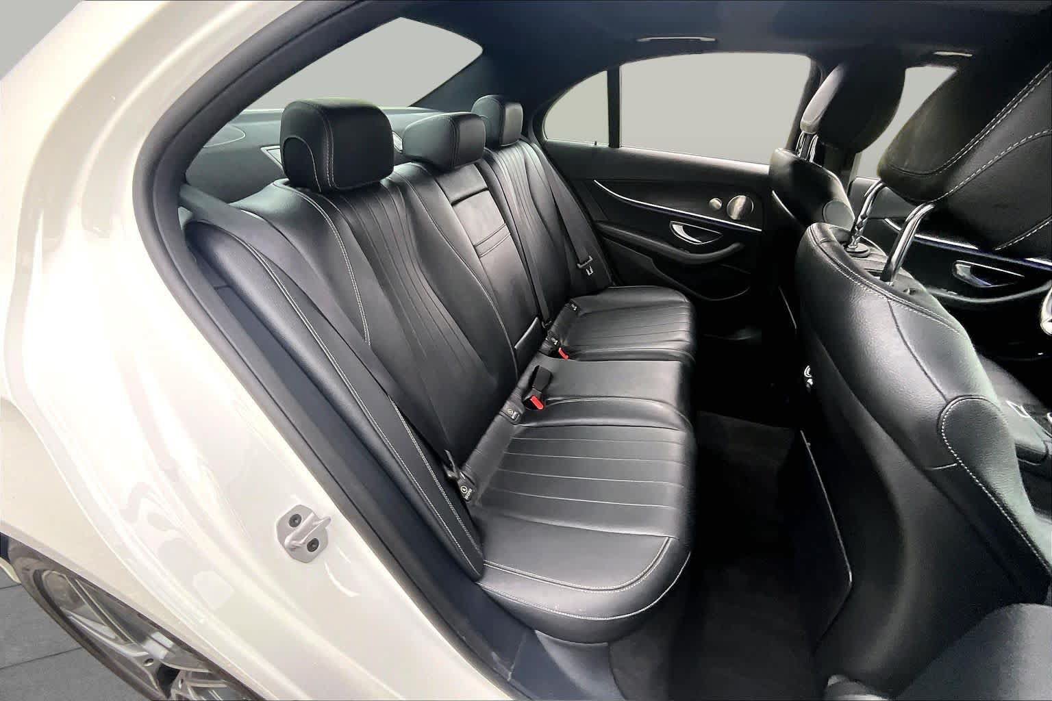 Used 2022 Mercedes-Benz E 350 4MATIC Sedan image 21