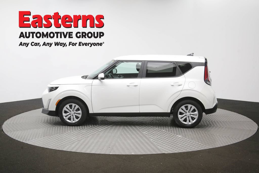 Used 2023 Kia Soul LX FWD image 61