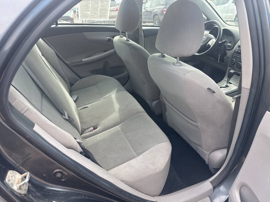 Used 2011 Toyota Corolla LE image 28