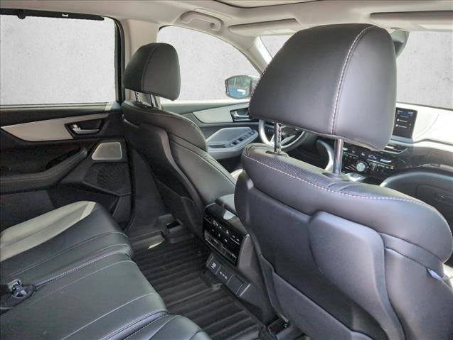 Used 2025 Acura MDX w/ Technology Package FWD image 25