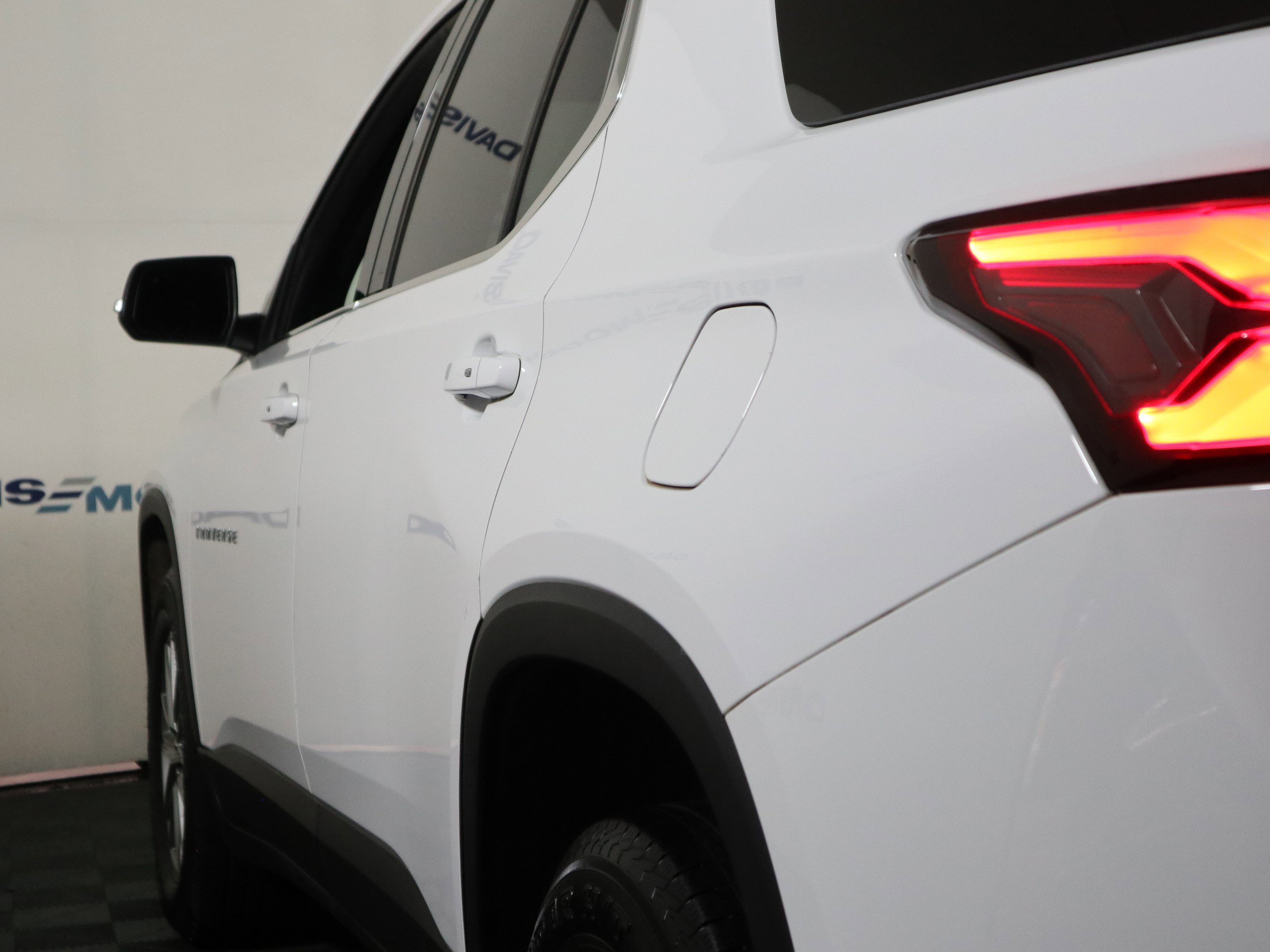 Used 2023 Chevrolet Traverse LT FWD image 10