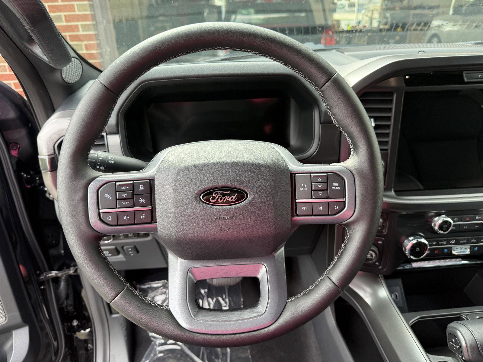 New 2025 Ford F150 Lariat w/ Equipment Group 501A Mid image 12
