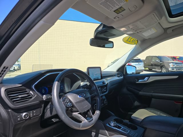 Used 2021 Ford Escape Titanium w/ Titanium Elite Package AWD/4WD image 11