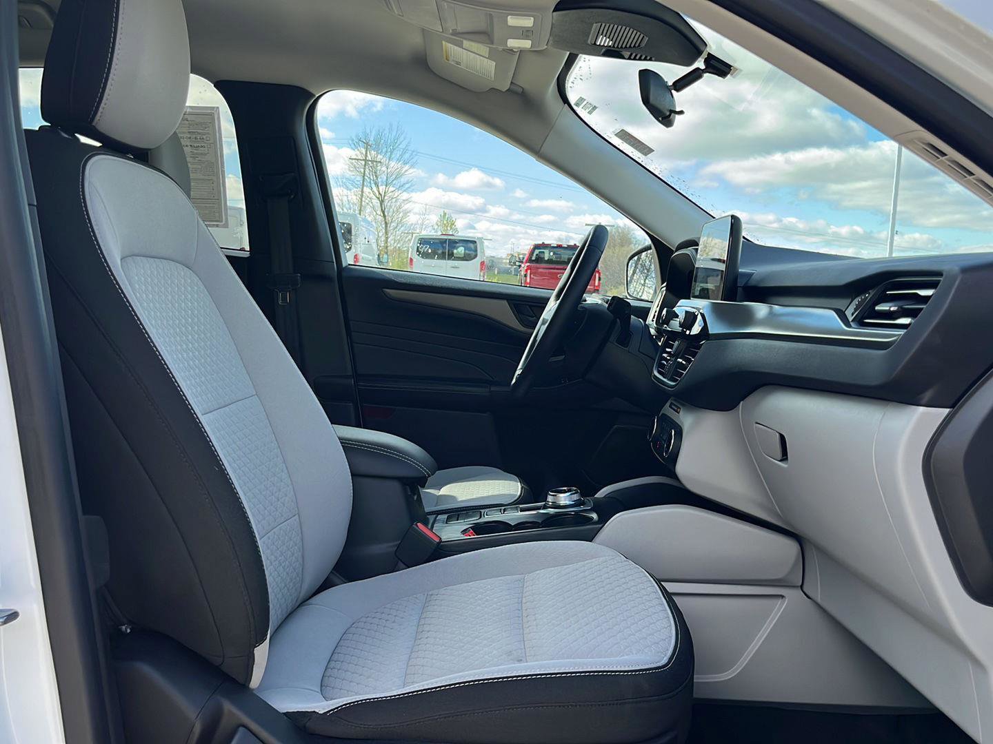 Used 2023 Ford Escape Active AWD/4WD image 30