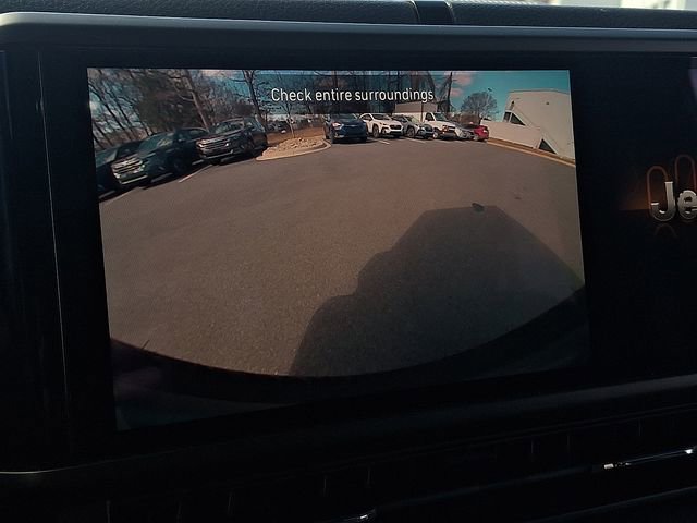 Used 2024 Jeep Wrangler Sport S image 17