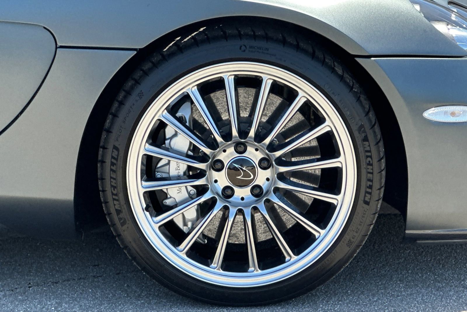 Used 2005 Mercedes-Benz SLR image 35