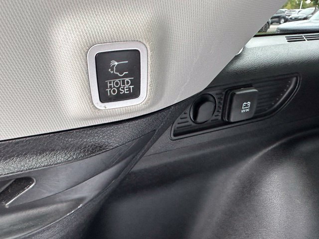 Used 2023 Jeep Grand Cherokee Limited w/ Luxury Tech Group II AWD/4WD image 14