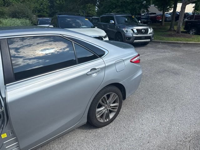 Used 2016 Toyota Camry SE w/ Moonroof Package FWD image 7