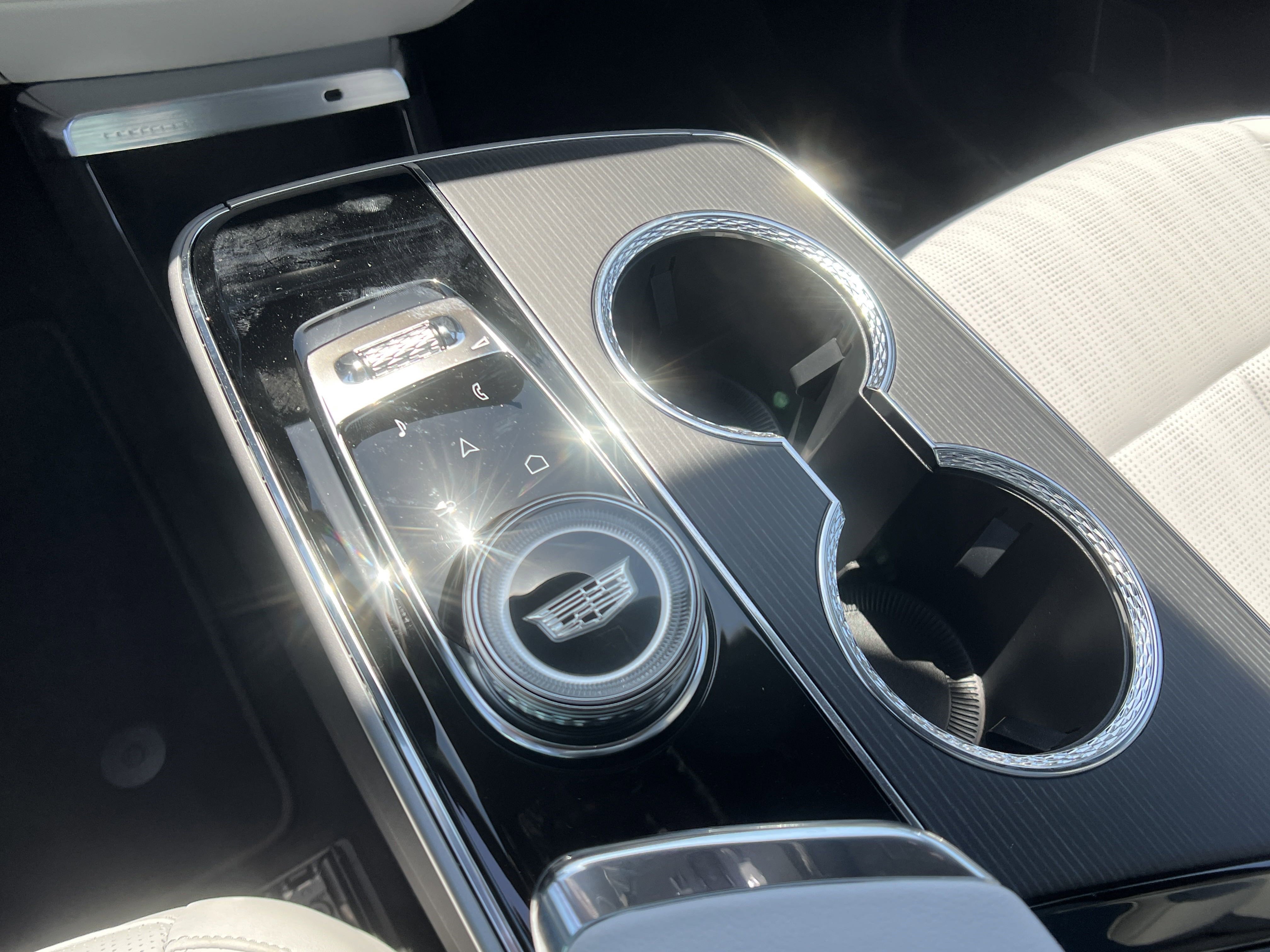 New 2025 Cadillac Lyriq Luxury image 31