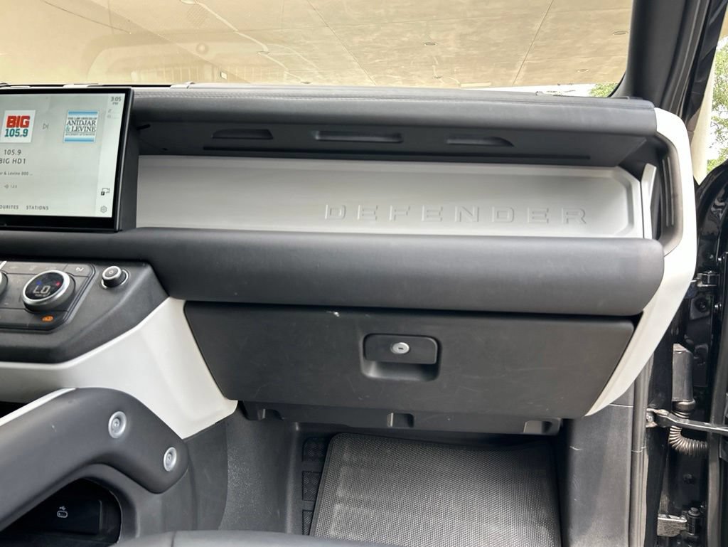 Used 2025 Land Rover Defender 110 S AWD/4WD image 22
