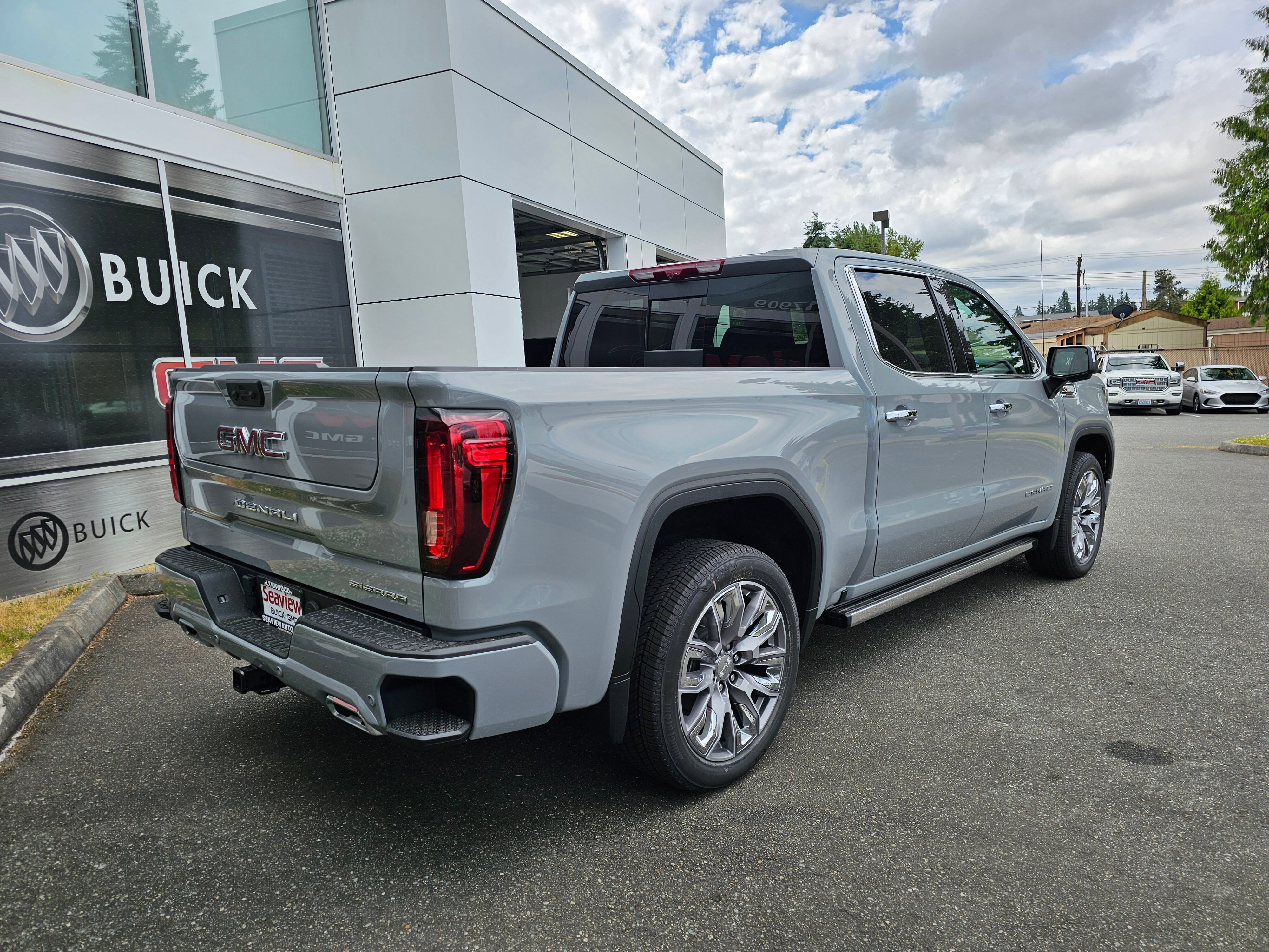 New 2024 GMC Sierra 1500 Denali AWD/4WD image 3