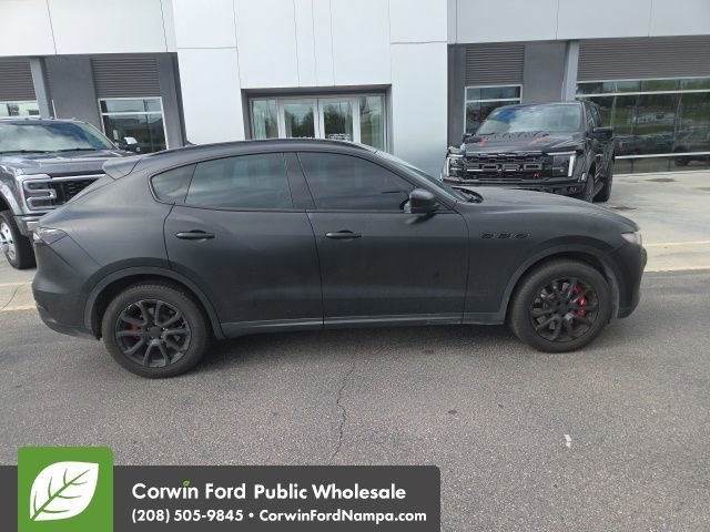 Used 2017 Maserati Levante S AWD/4WD image 8