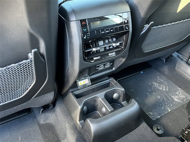 New 2025 Jeep Grand Cherokee L Limited w/ Trailer Tow Package image 34