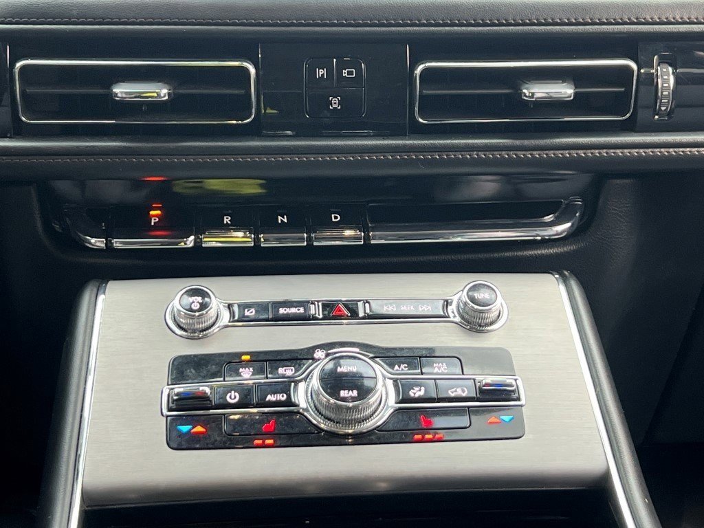 Used 2021 Lincoln Aviator Standard Sport Utility image 24