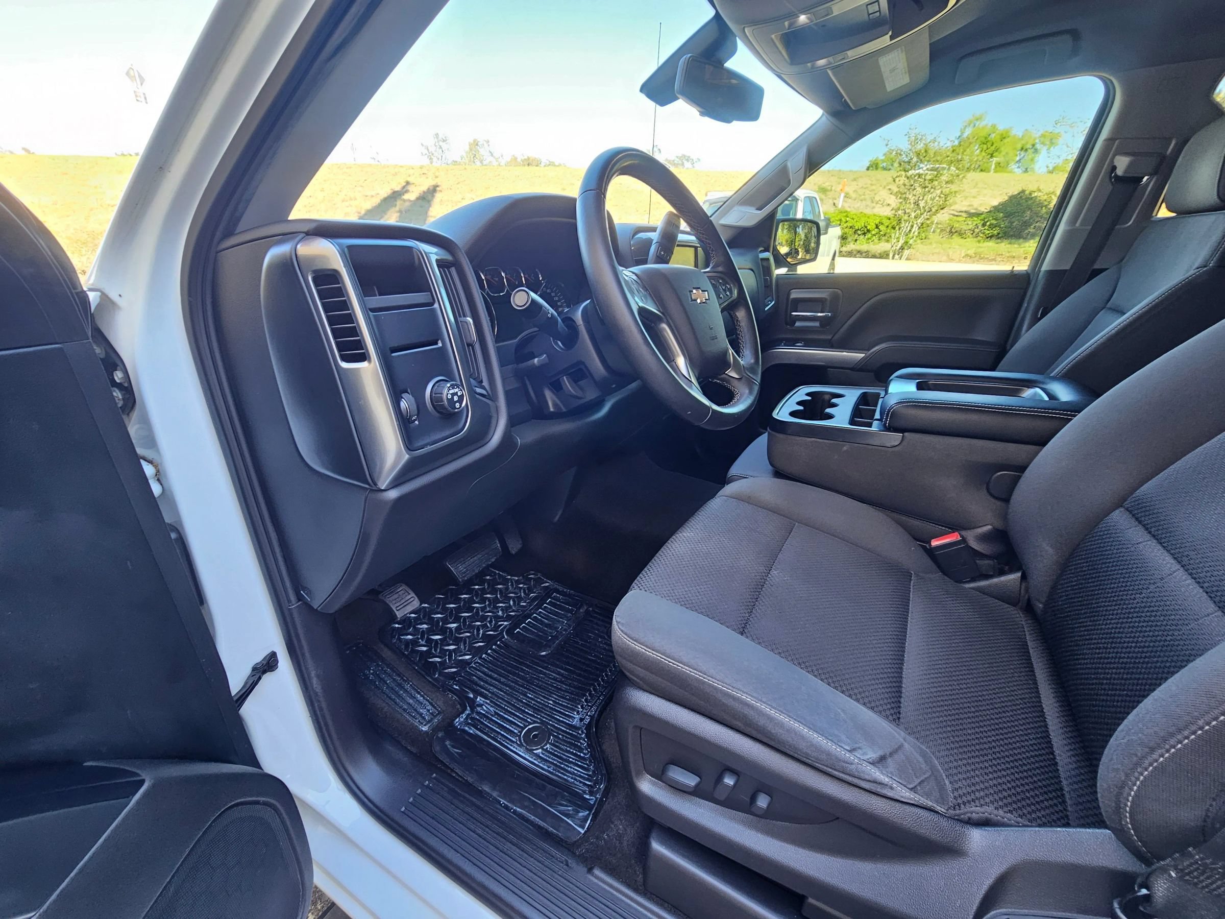Used 2018 Chevrolet Silverado 1500 LT w/ LT Eassist Package RWD image 33