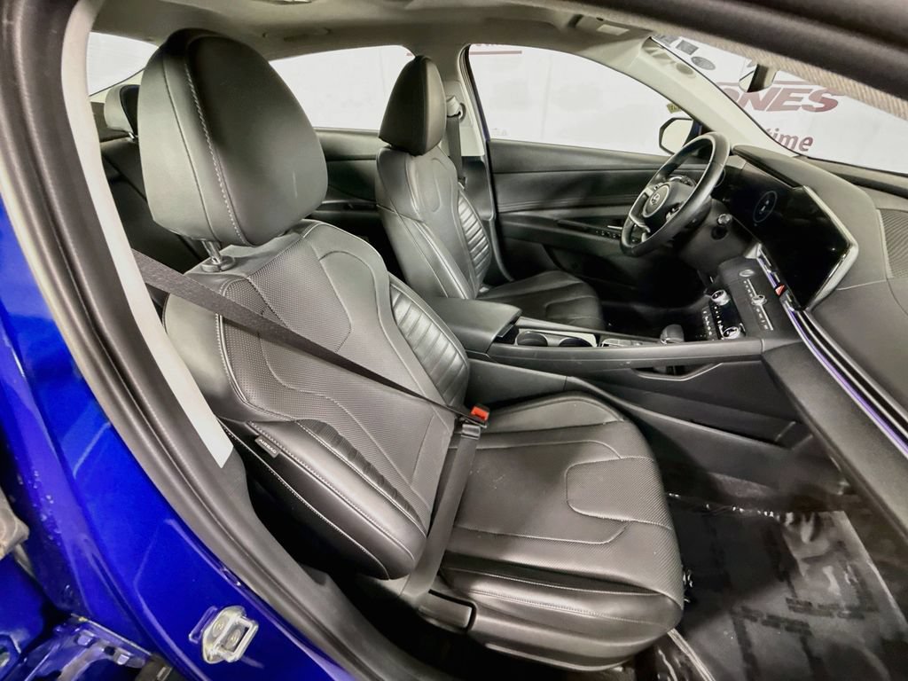Used 2023 Hyundai Elantra Limited FWD image 33