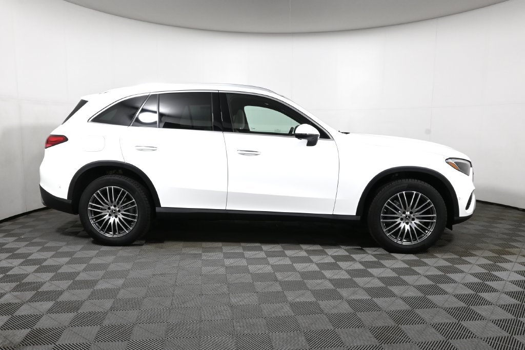 Used 2026 Mercedes-Benz GLC 300 4MATIC image 8