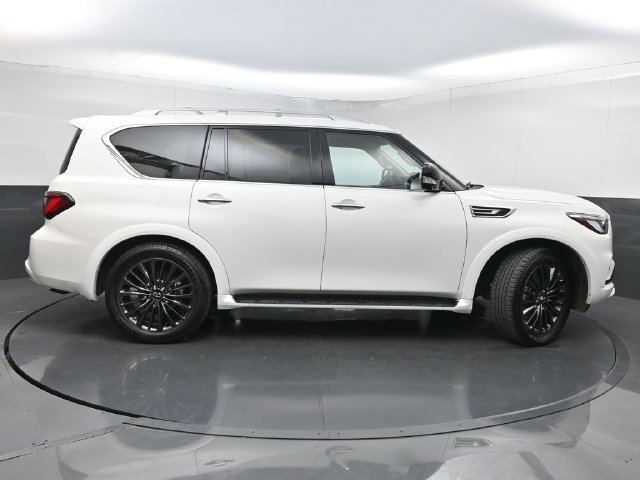 Used 2022 INFINITI QX80 Premium Select w/ Cargo Package RWD image 2