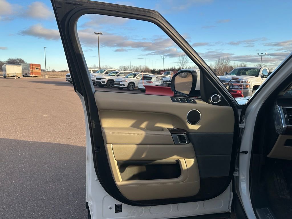 Used 2014 Land Rover Range Rover Sport Supercharged image 9