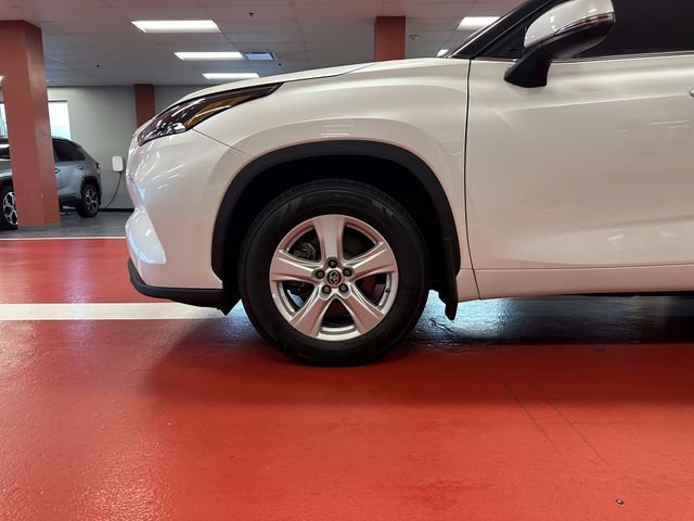 Certified 2025 Toyota Highlander LE AWD/4WD image 27