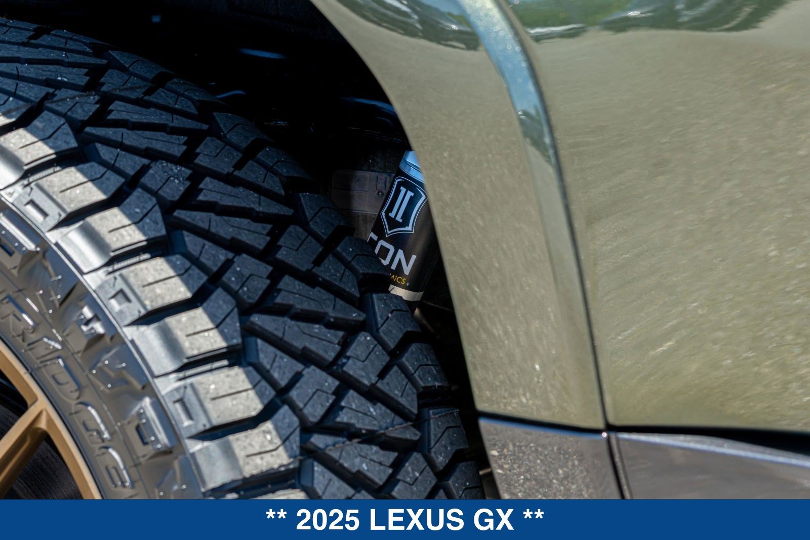 Used 2025 Lexus GX 550 w/ Accessory Package (Z1) AWD/4WD image 23