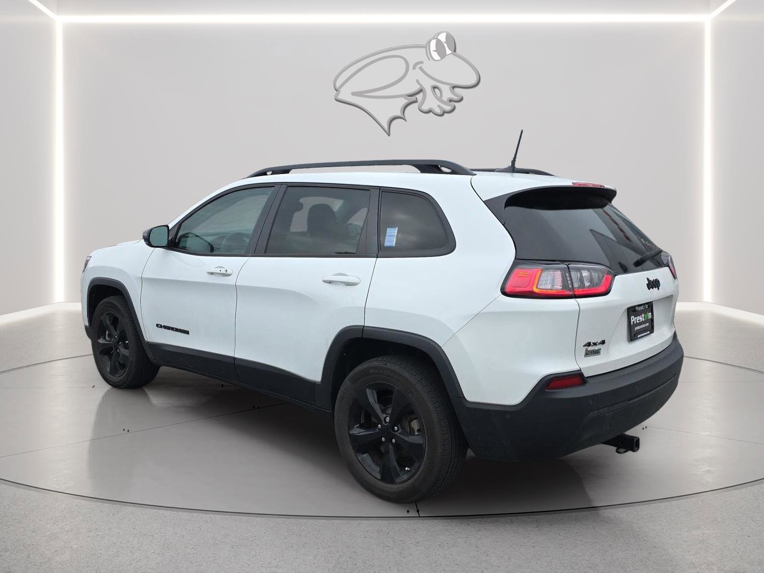 Used 2023 Jeep Cherokee Altitude Lux w/ Mopar Interior Package AWD/4WD image 6