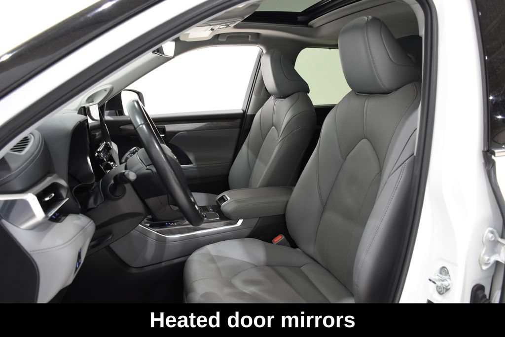 Used 2020 Toyota Highlander Limited AWD/4WD image 25
