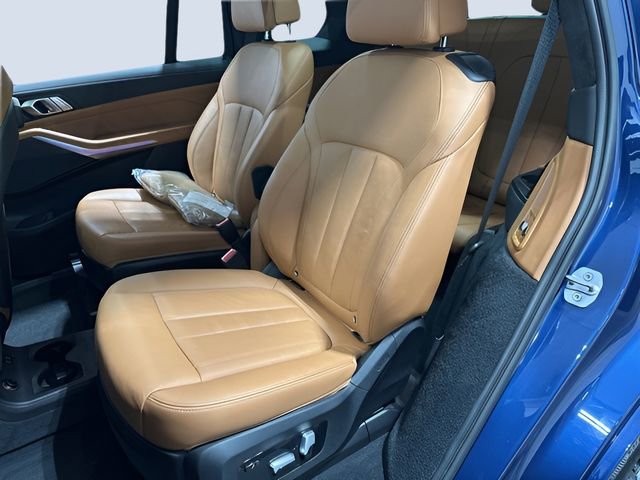 Used 2022 BMW X7 xDrive40i w/ M Sport Package image 35