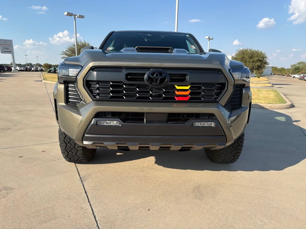 Used 2024 Toyota Tacoma TRD Sport AWD/4WD image 20