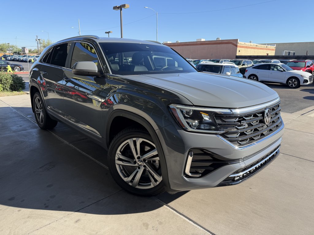Used 2024 Volkswagen Atlas Cross Sport SEL R-Line w/ Adventure Package AWD/4WD image 6