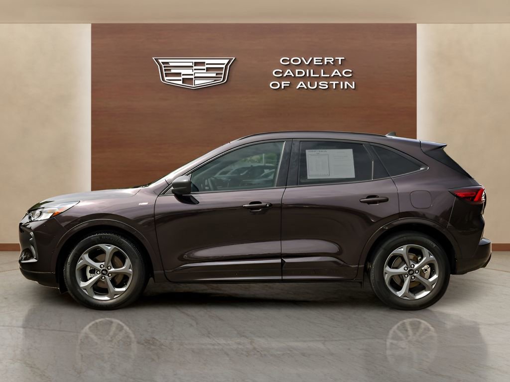 Used 2023 Ford Escape ST-Line w/ Equipment Group 301A FWD image 2