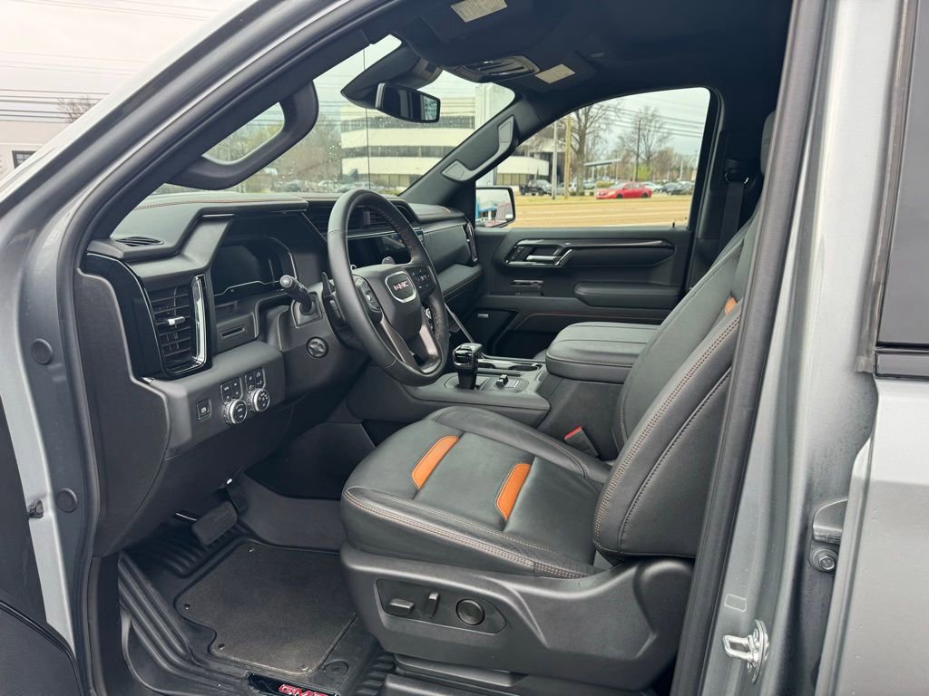 Used 2025 GMC Sierra 1500 AT4 image 9