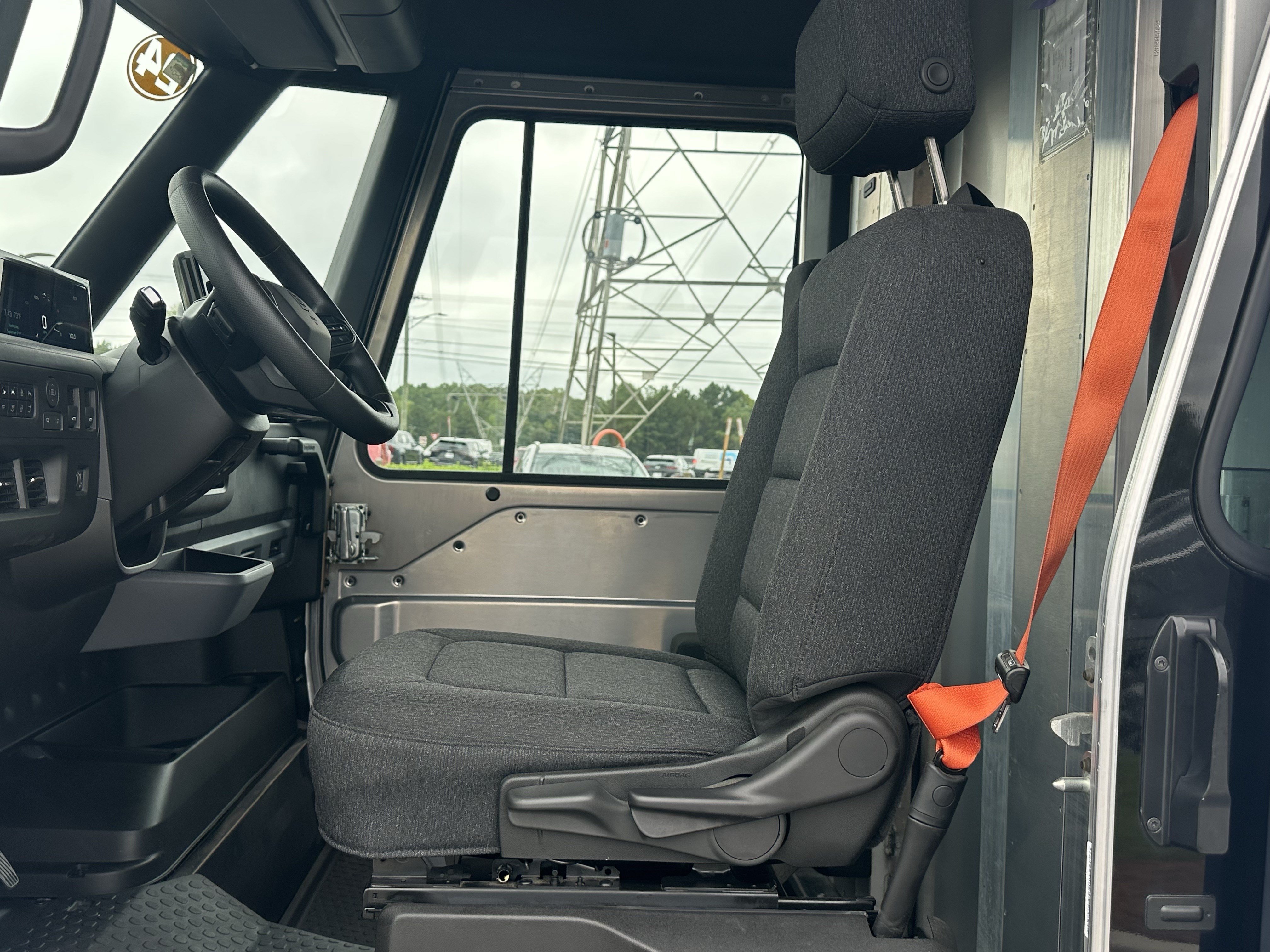 Used 2024 Chevrolet Brightdrop 600 w/ Commercial Equipment Package AWD/4WD image 9