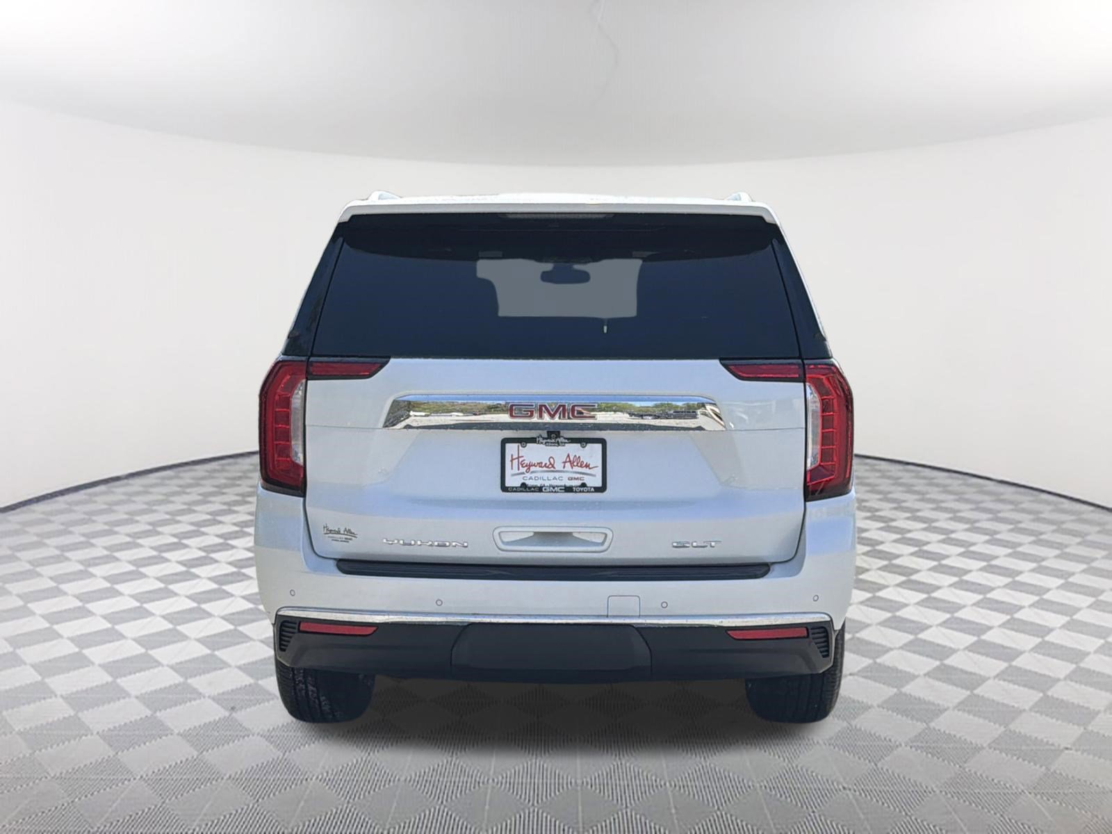 Used 2024 GMC Yukon SLT w/ SLT Luxury Package image 7