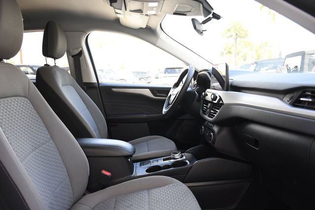 Used 2022 Ford Escape SE image 27