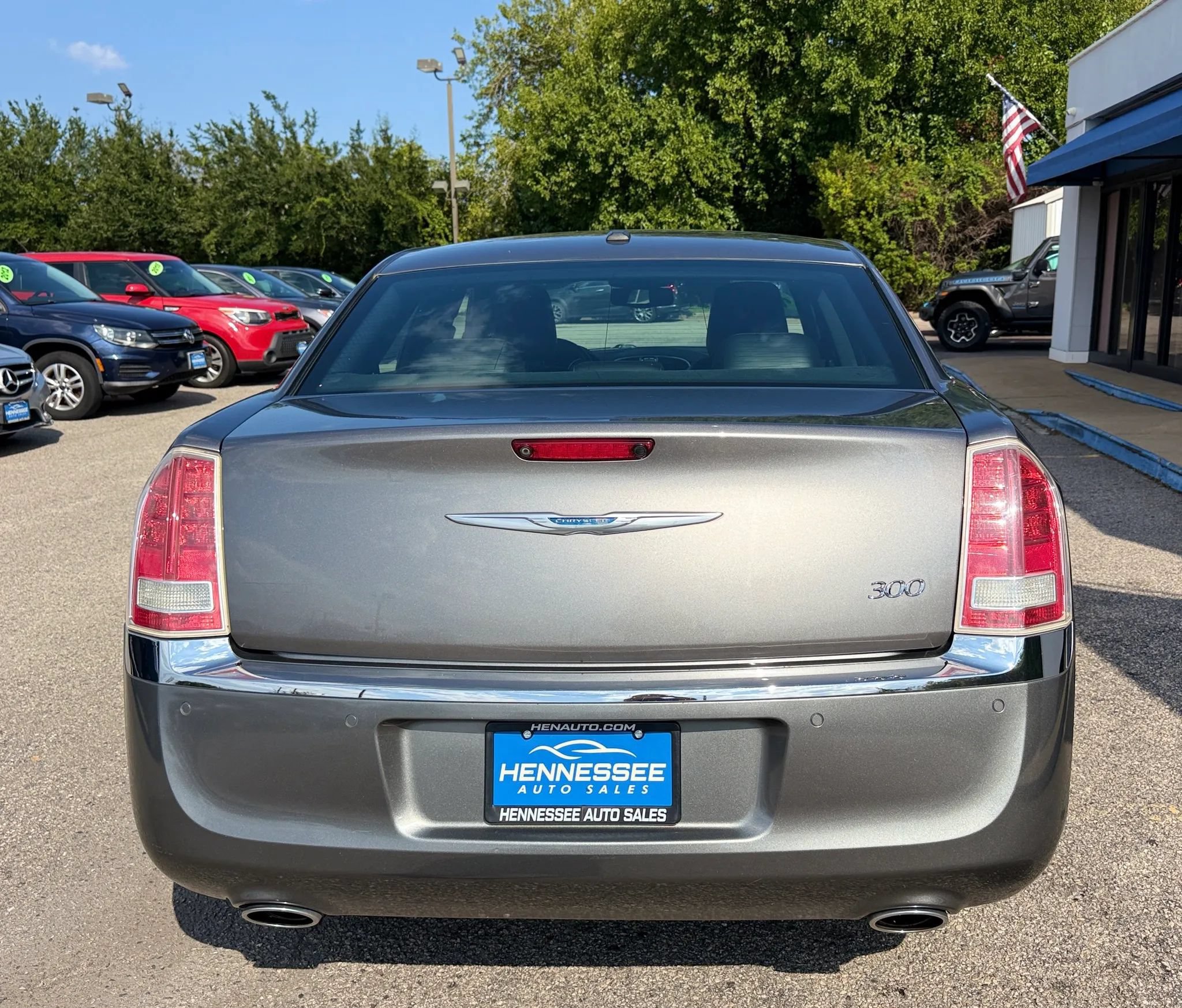 Used 2011 Chrysler 300 Limited RWD image 3