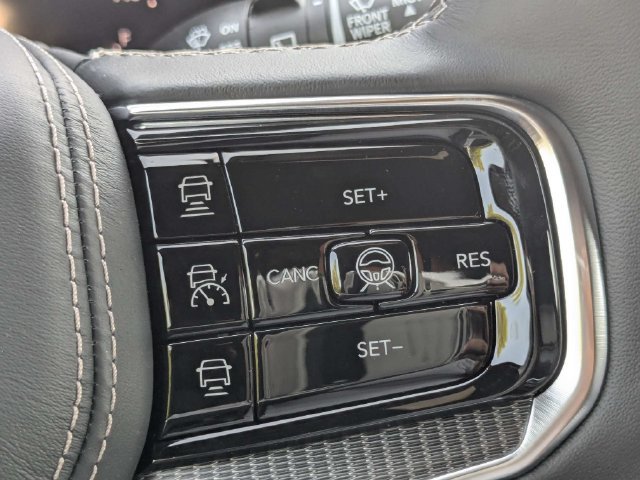 New 2026 Jeep Grand Wagoneer Summit w/ Premium Group III AWD/4WD image 27