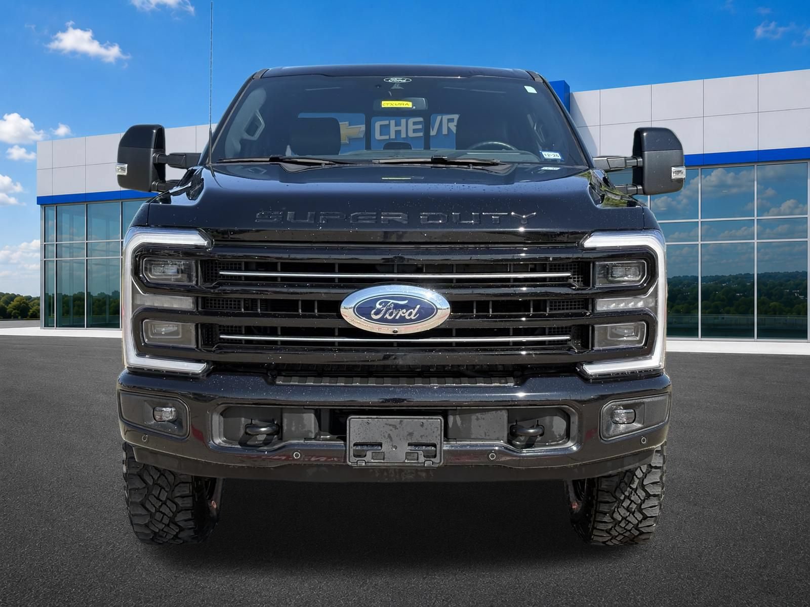 Used 2025 Ford F250 Platinum w/ Tremor Off-Road Package AWD/4WD image 2