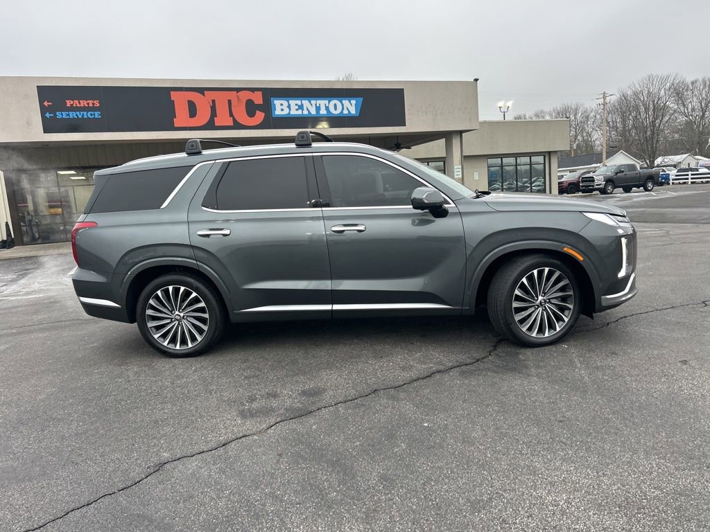 Used 2023 Hyundai Palisade Calligraphy image 46