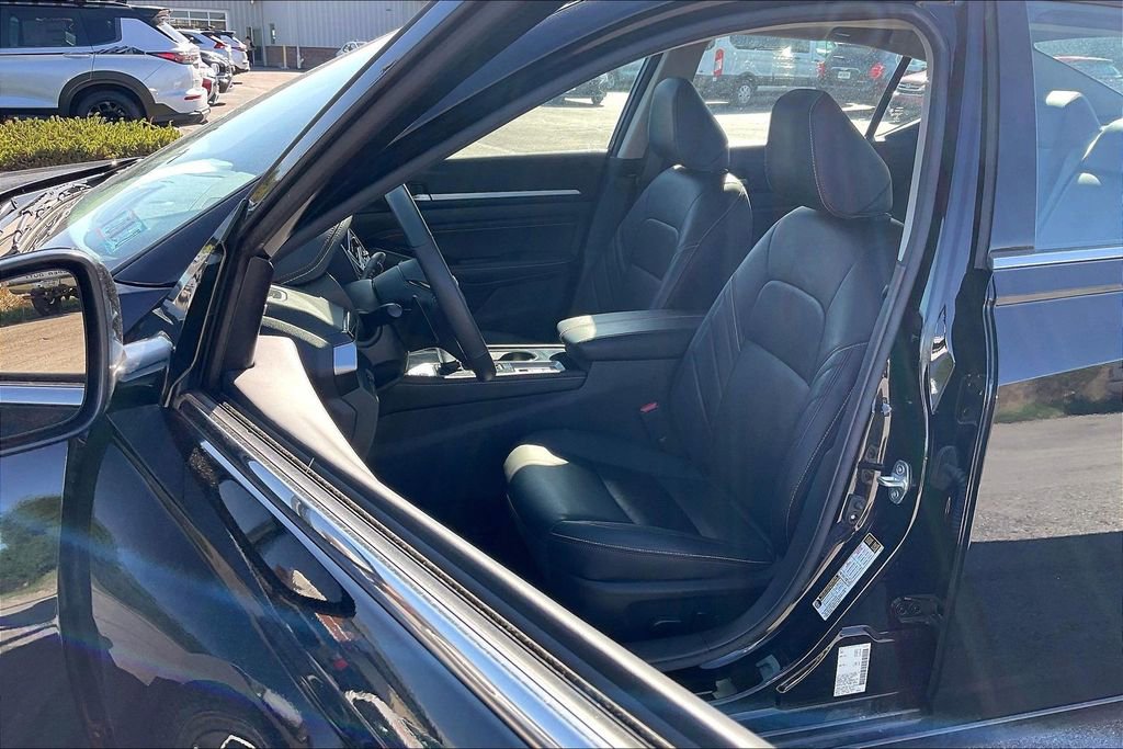 Used 2023 Nissan Altima 2.5 SR w/ SR Premium Package AWD/4WD image 24
