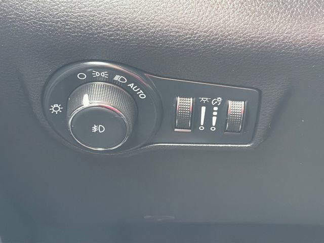 Used 2022 Jeep Compass Latitude w/ Sun and Sound Group image 57