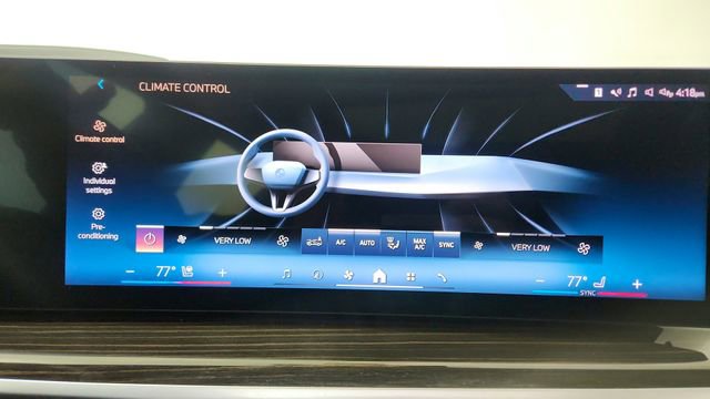 Used 2024 BMW X7 xDrive40i w/ M Sport Package image 51